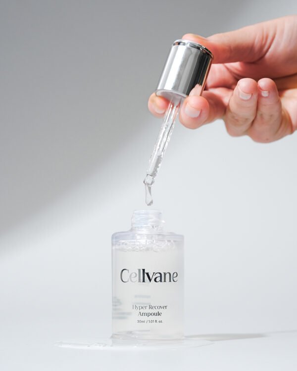 Cellvane Hyper Recover Ampoule damlalıkla serum uygulaması